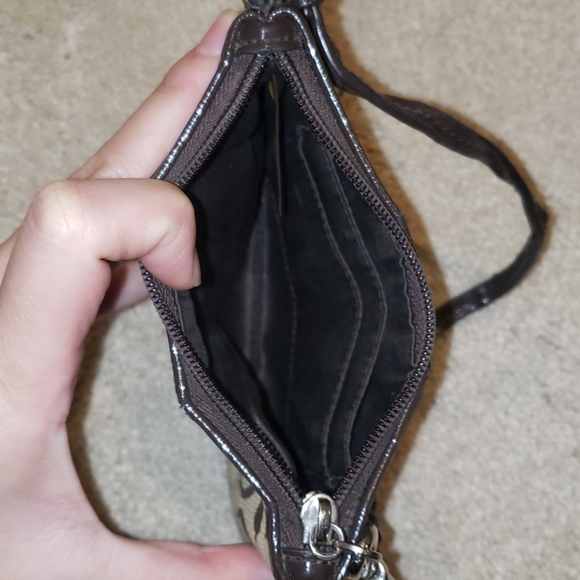 Coach wristlet - Picture 3 of 4